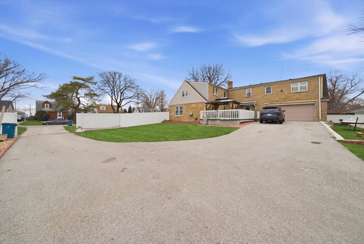 29 S Iowa Ave., Addison, IL 60101