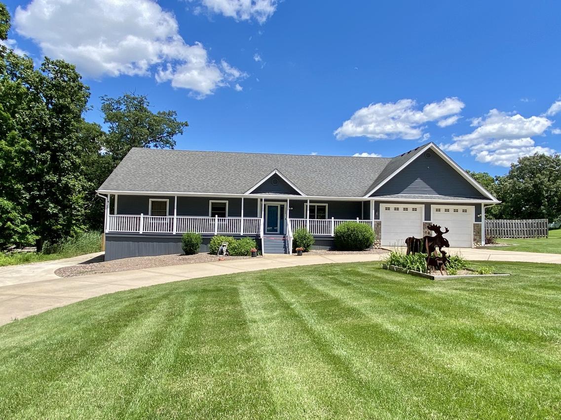 1126 S Eagle Chase Dr., Seneca, IL 61360
