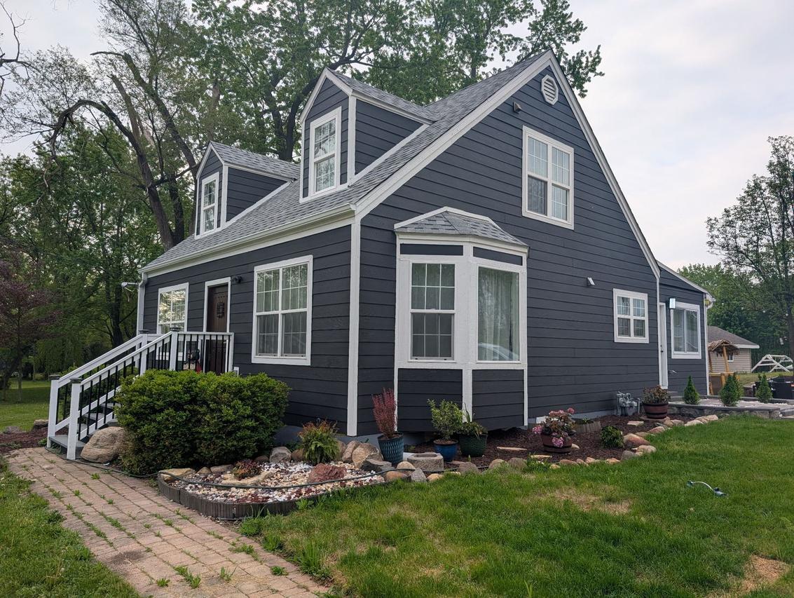 931 Rawson Bridge Rd., Cary, IL 60013