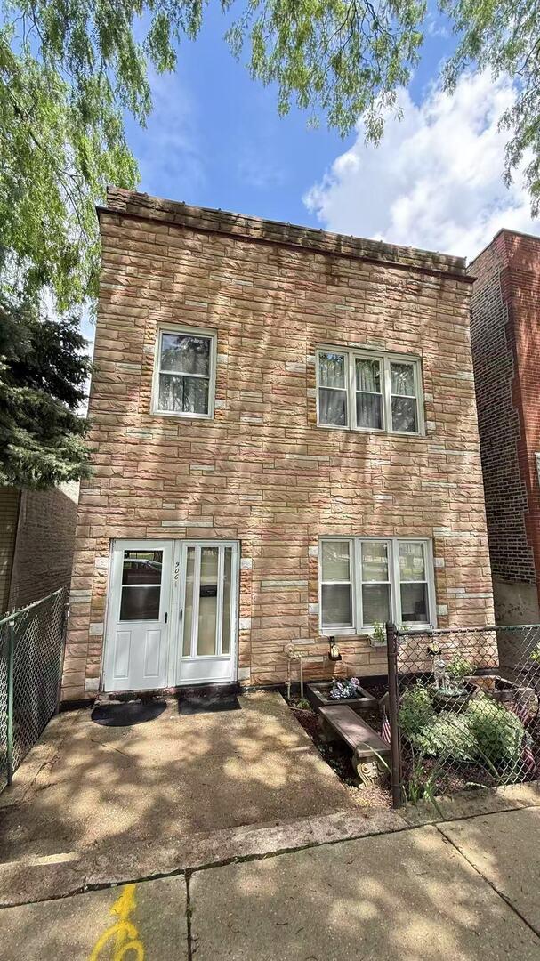 906 W 36th St., Chicago, IL 60609