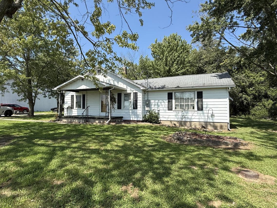 810 W Longstreet Rd., Marion, IL 62959