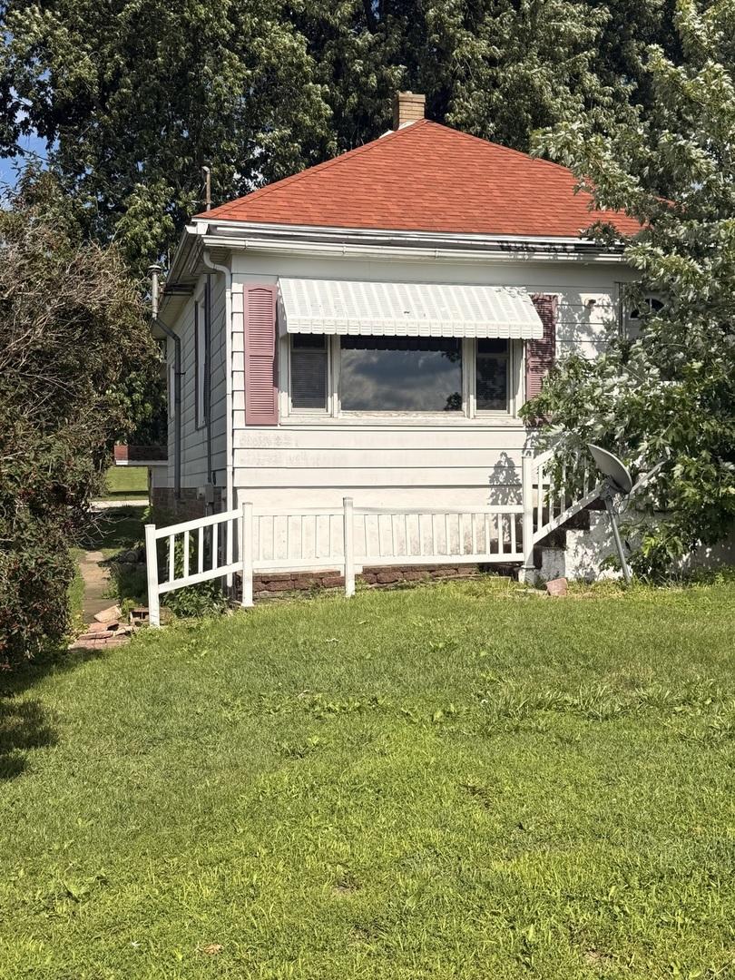 307 S Saint Paul St., Mark, IL 61340