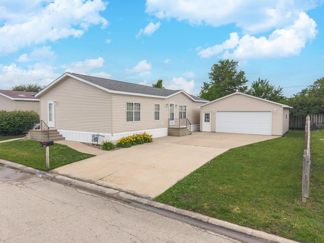 501 Michael Ln., Chenoa, IL 61726