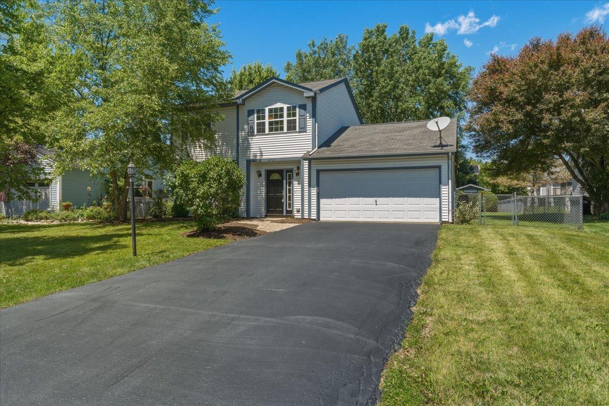 4709 Southhampton Dr., Island Lake, IL 60042