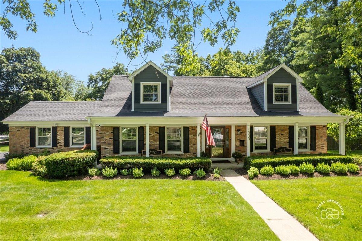 1553 Allen Ln., St. Charles, IL 60174
