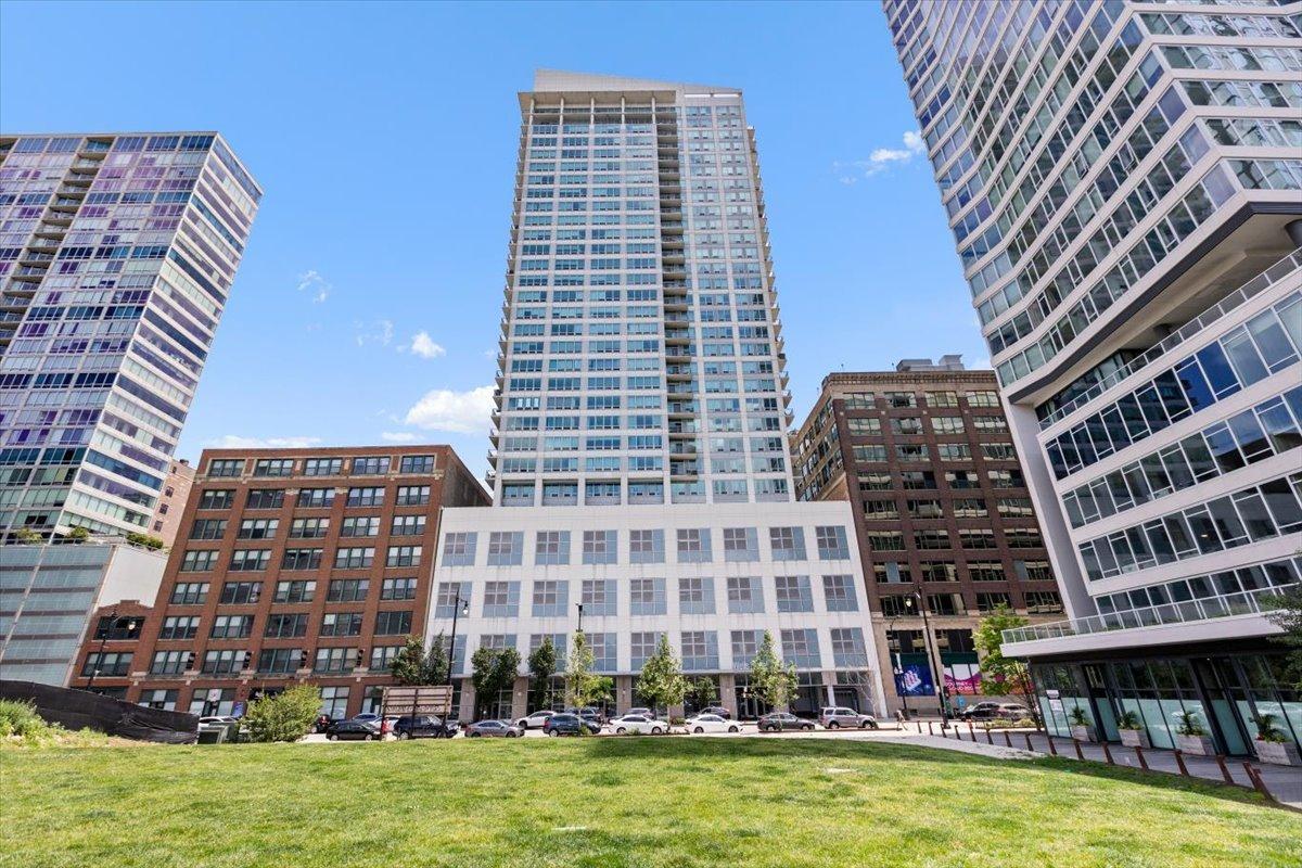 701 S Wells St. #2005, Chicago, IL 60607