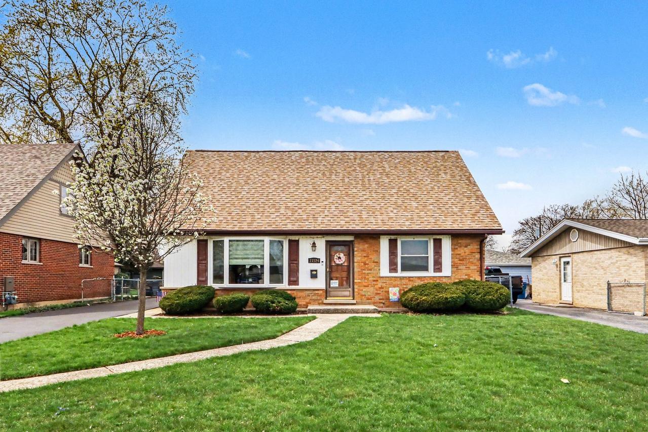 13124 Forestview Ln., Crestwood, IL 60418