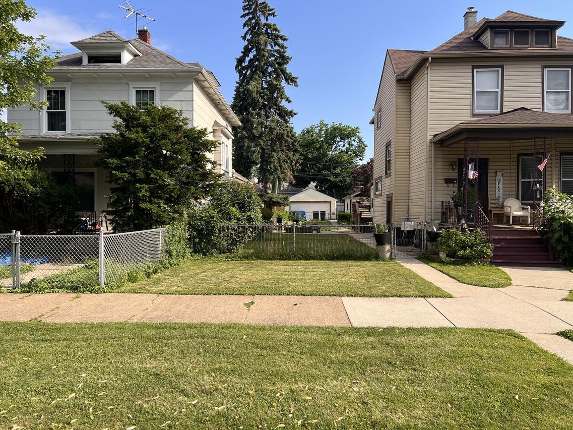 3635 W 64th Pl., Chicago, IL 60629