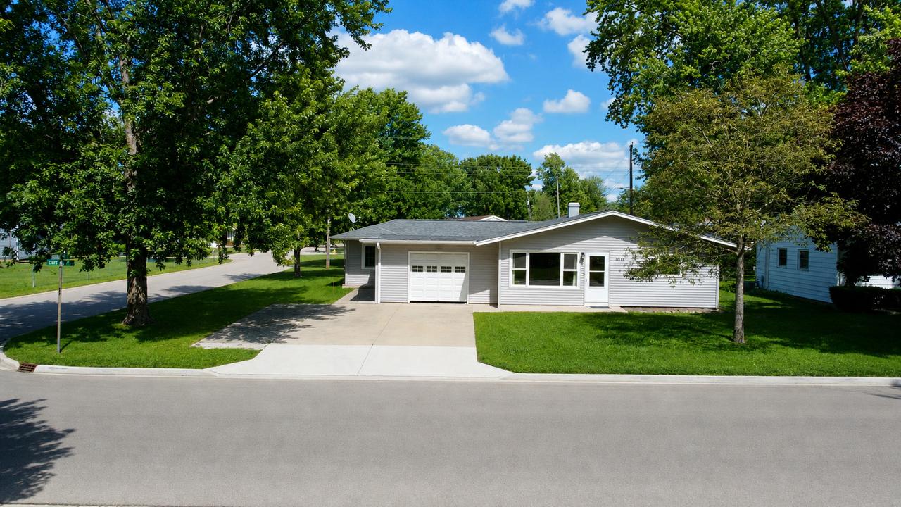 1418 Chippewa Dr., Ottawa, IL 61350