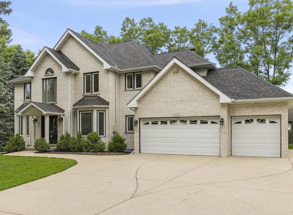 16W374 94th St., Burr Ridge, IL 60527