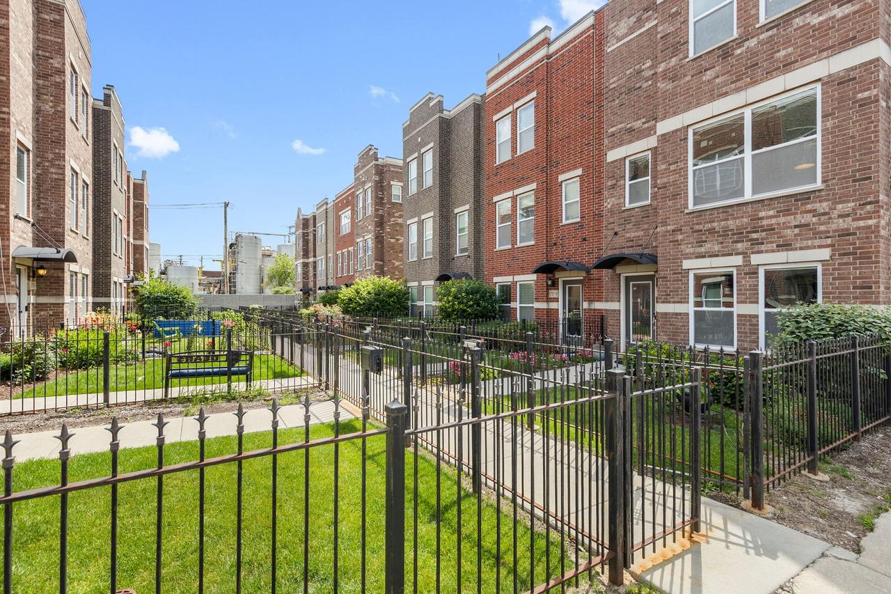 [Address Hidden by Seller], Chicago, IL 60609