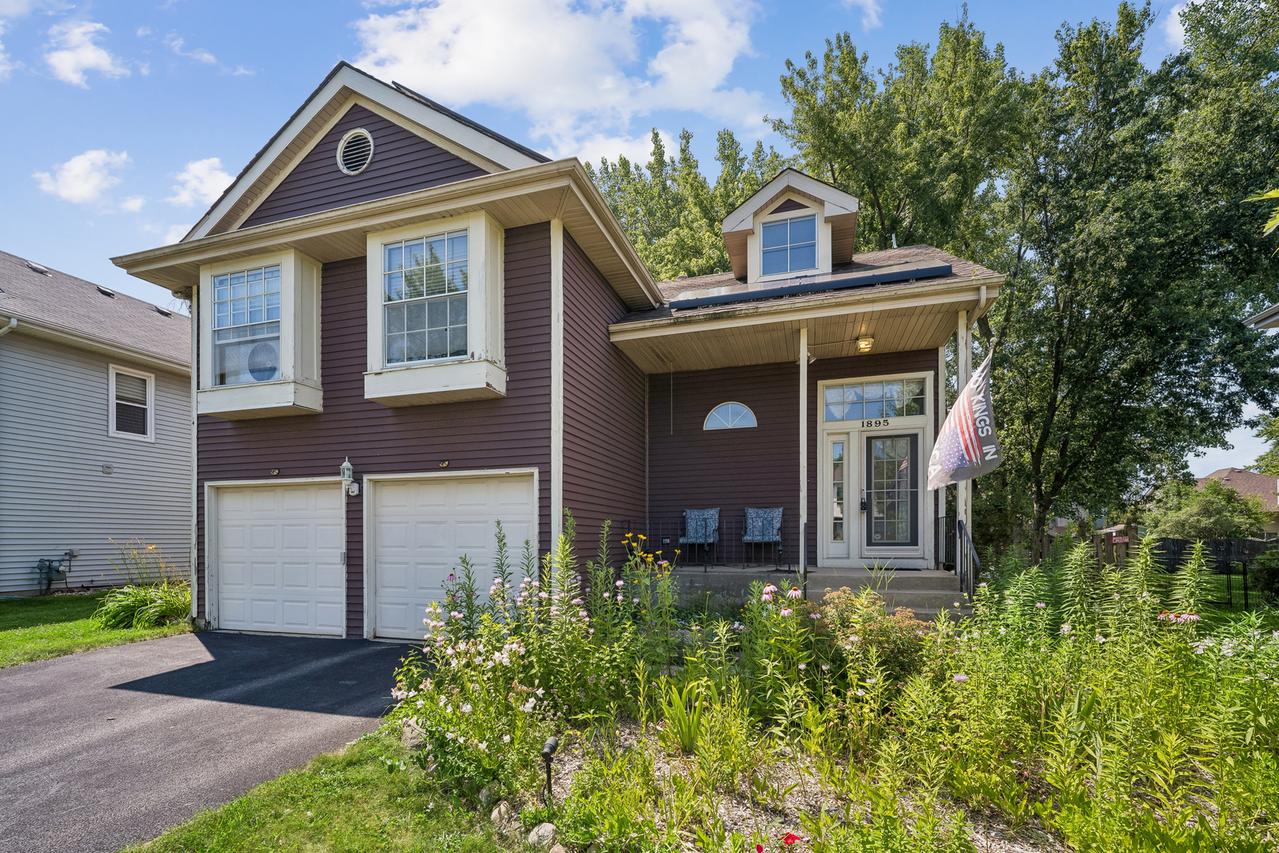 1895 Eastman Ln., Hanover Park, IL 60133