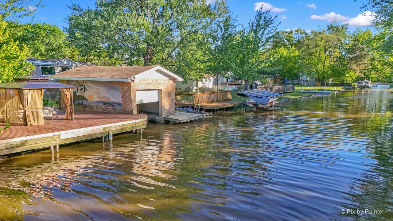 34820 N Holman Ave., Ingleside, IL 60041