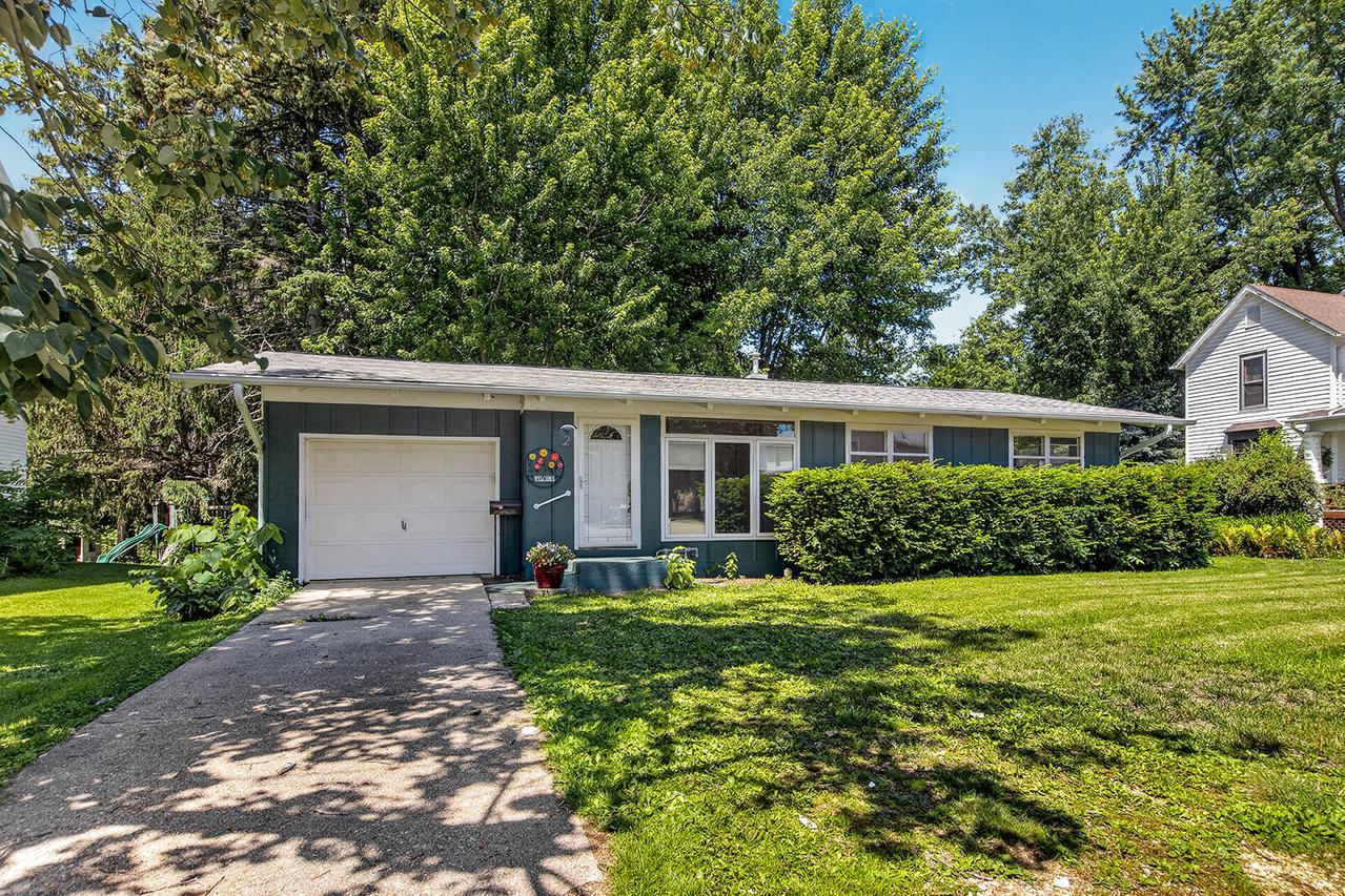 2 S Hannah Ave., Mount Morris, IL 61054