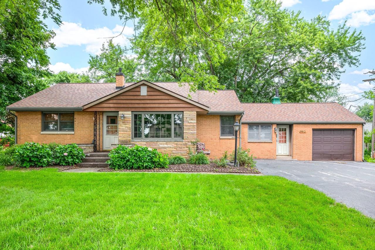 902 E Vine St., Leroy, IL 61752