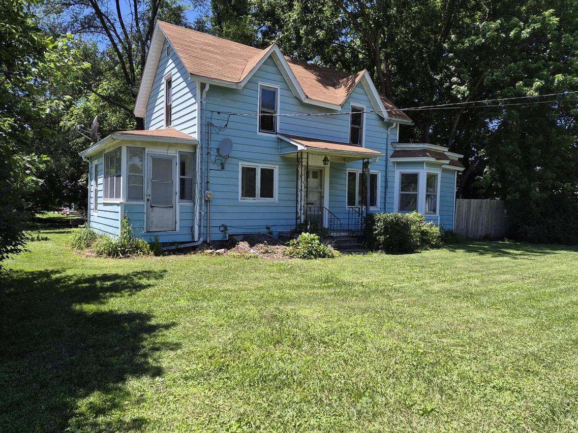 409 SW 8 Ave., Aledo, IL 61231