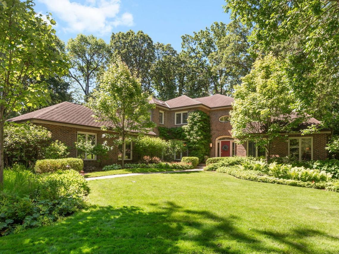 9 Exmoor Ln., Lincolnshire, IL 60069