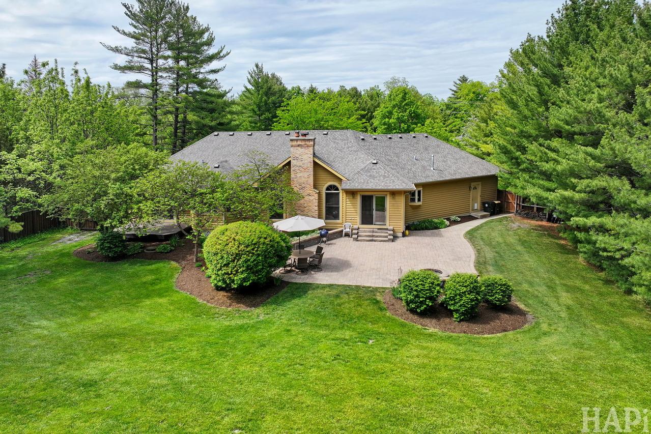 23925 W Grass Lake Rd., Antioch, IL 60002