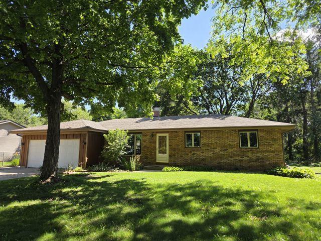 4463 Adele St., Roscoe, IL 61073
