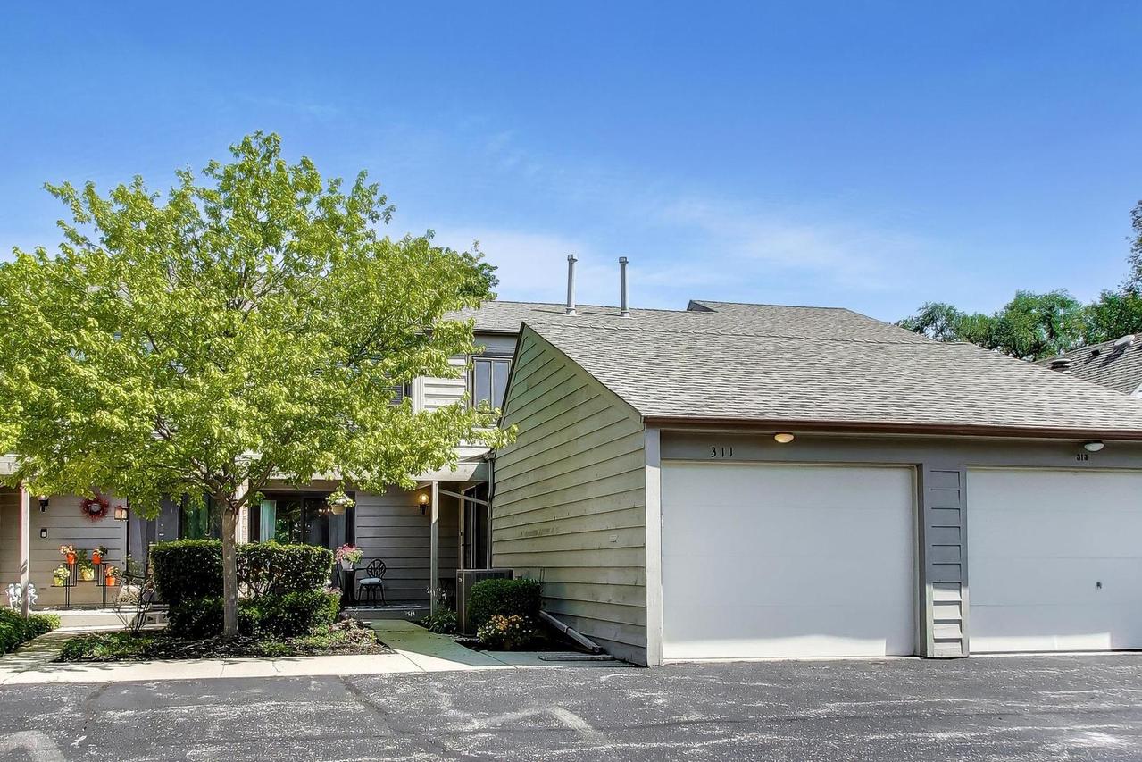 311 S Prospect St., Roselle, IL 60172