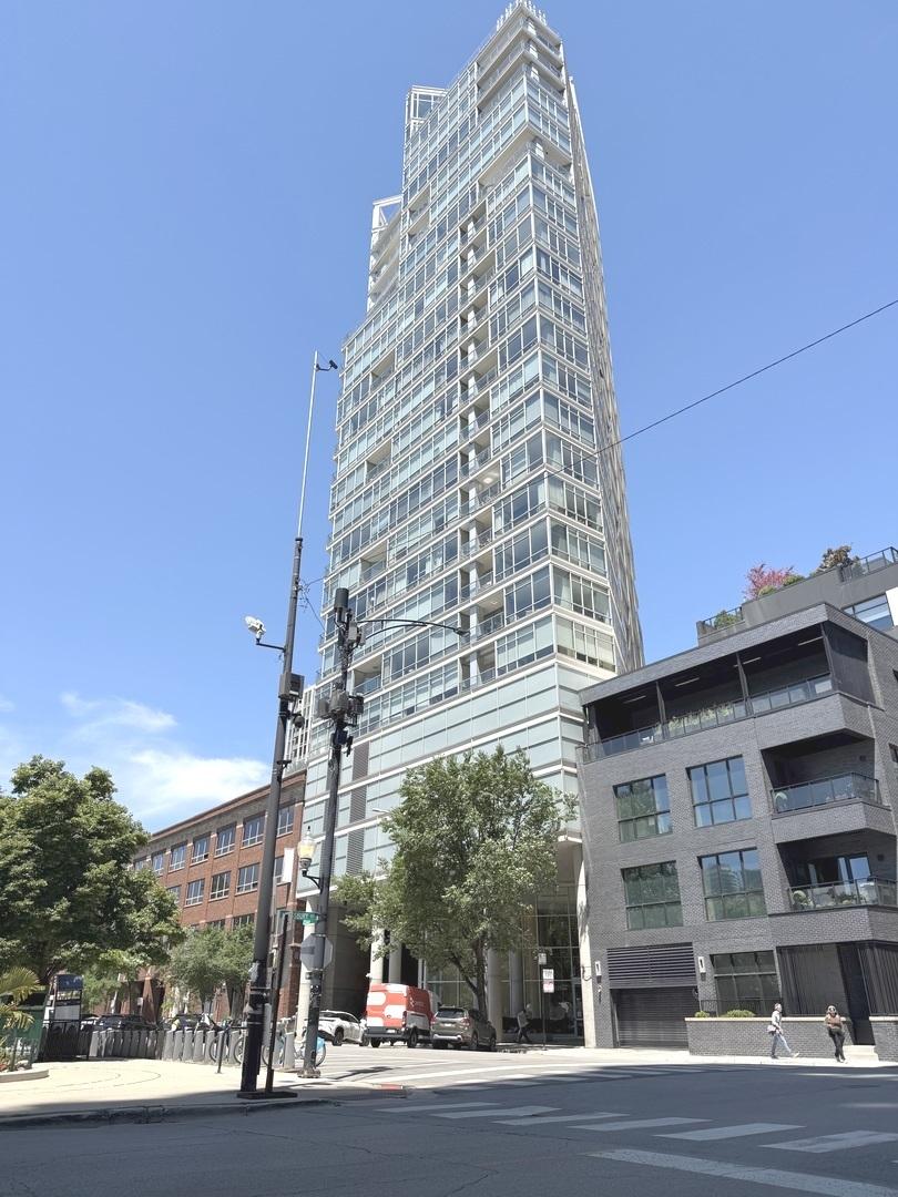 510 W Erie St. #1705, Chicago, IL 60654