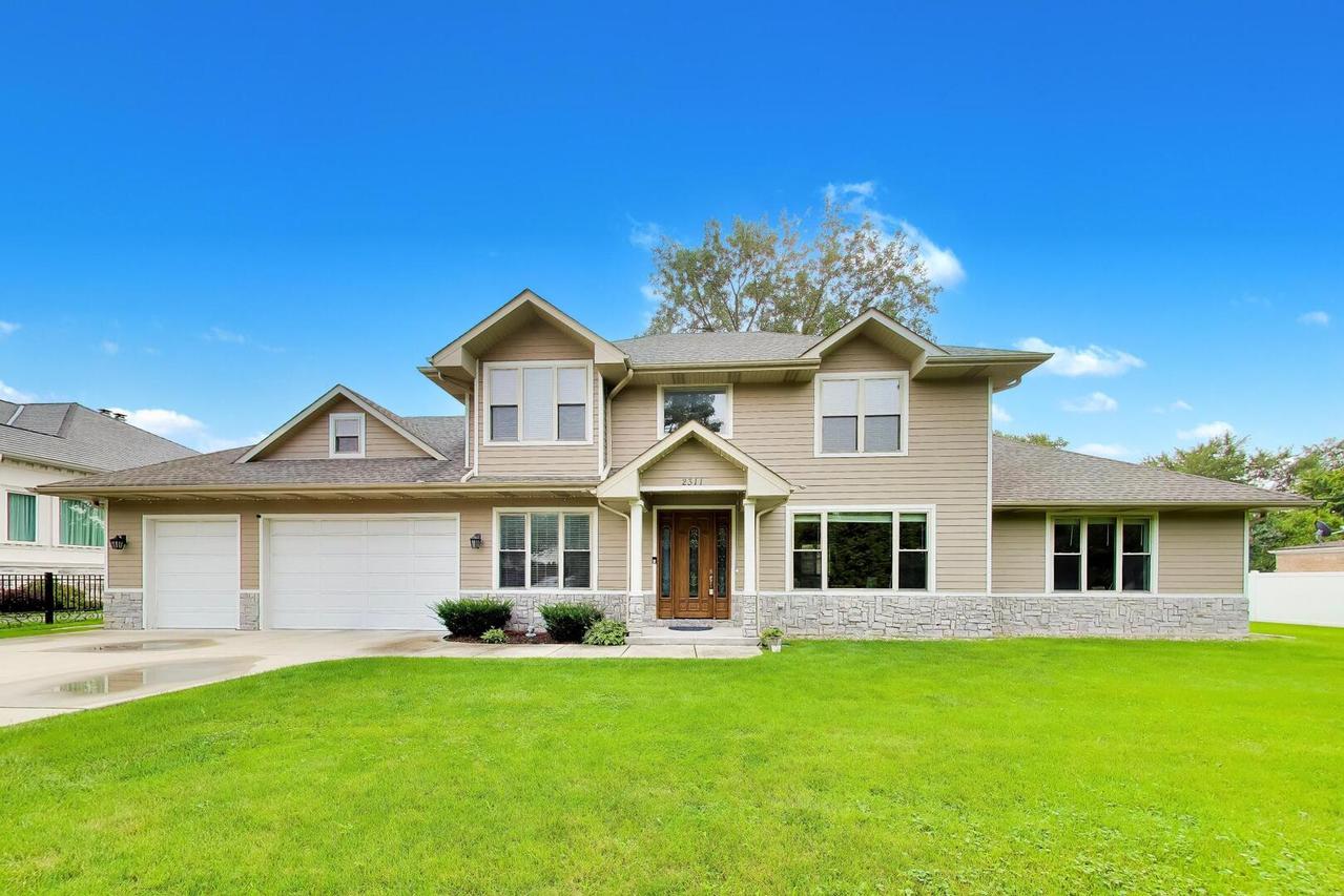 2311 N Arlington Heights Rd., Arlington Heights, IL 60004