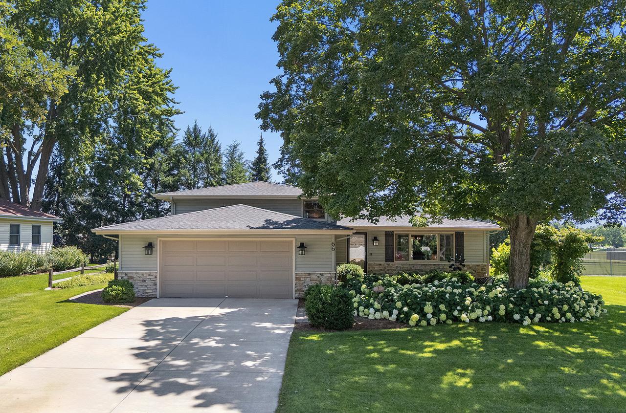 66 Feece Dr., Batavia, IL 60510