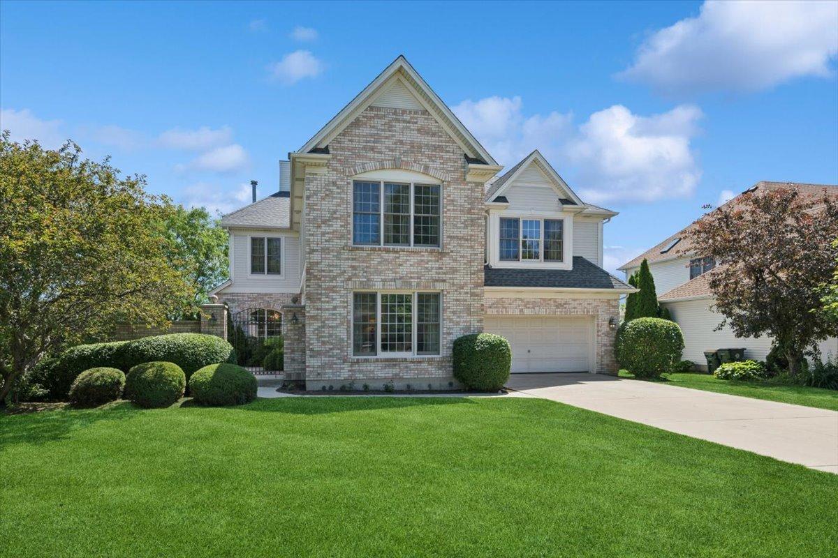 527 Mallard Point Cir., North Aurora, IL 60542