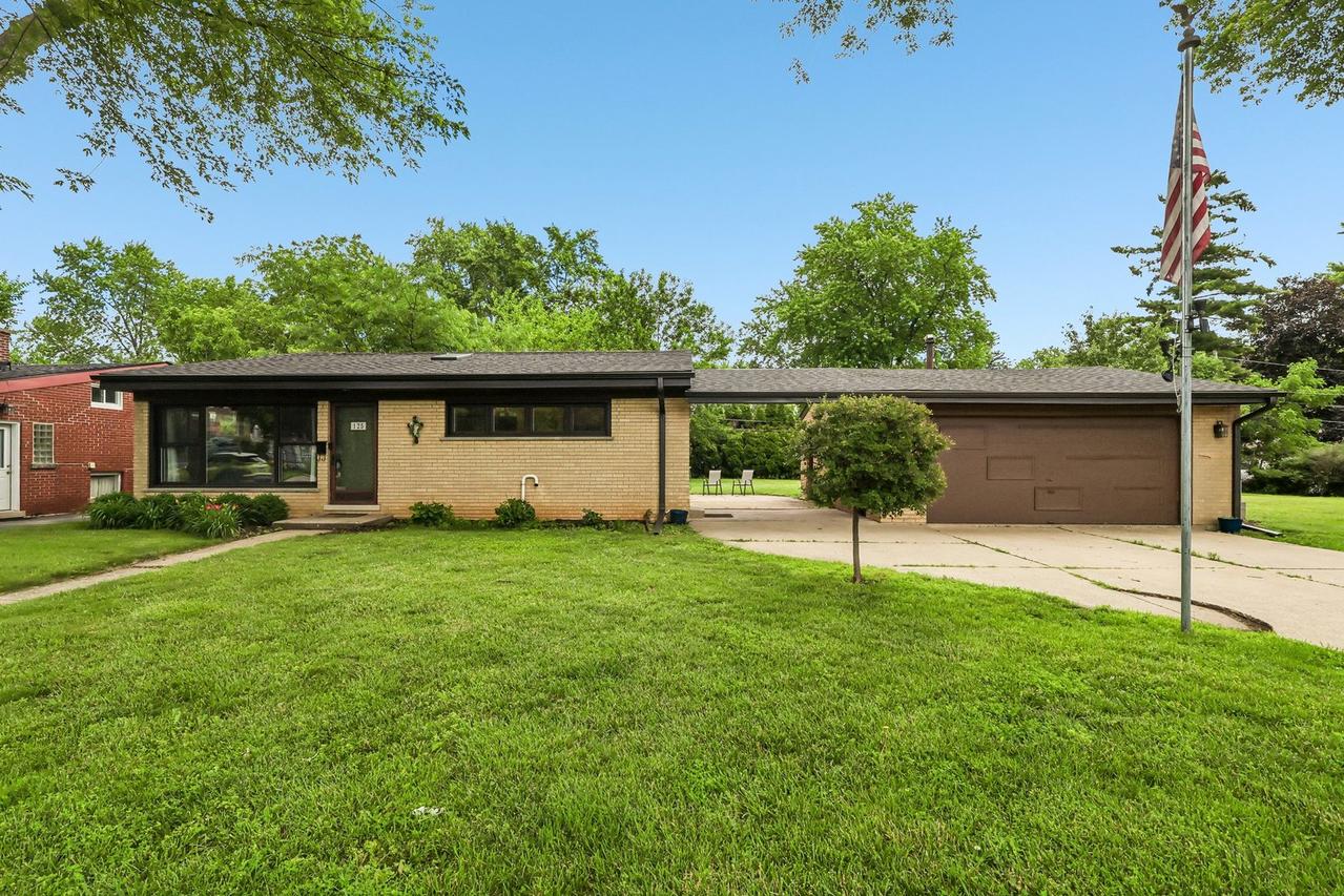 125 S Greeley St., Palatine, IL 60067