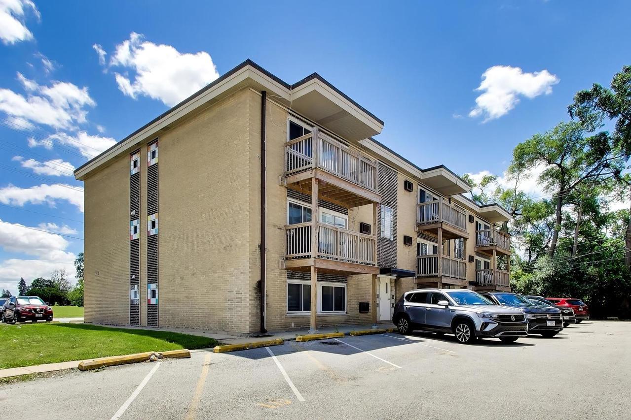10025 Irving Park Rd. #GB, Schiller Park, IL 60176
