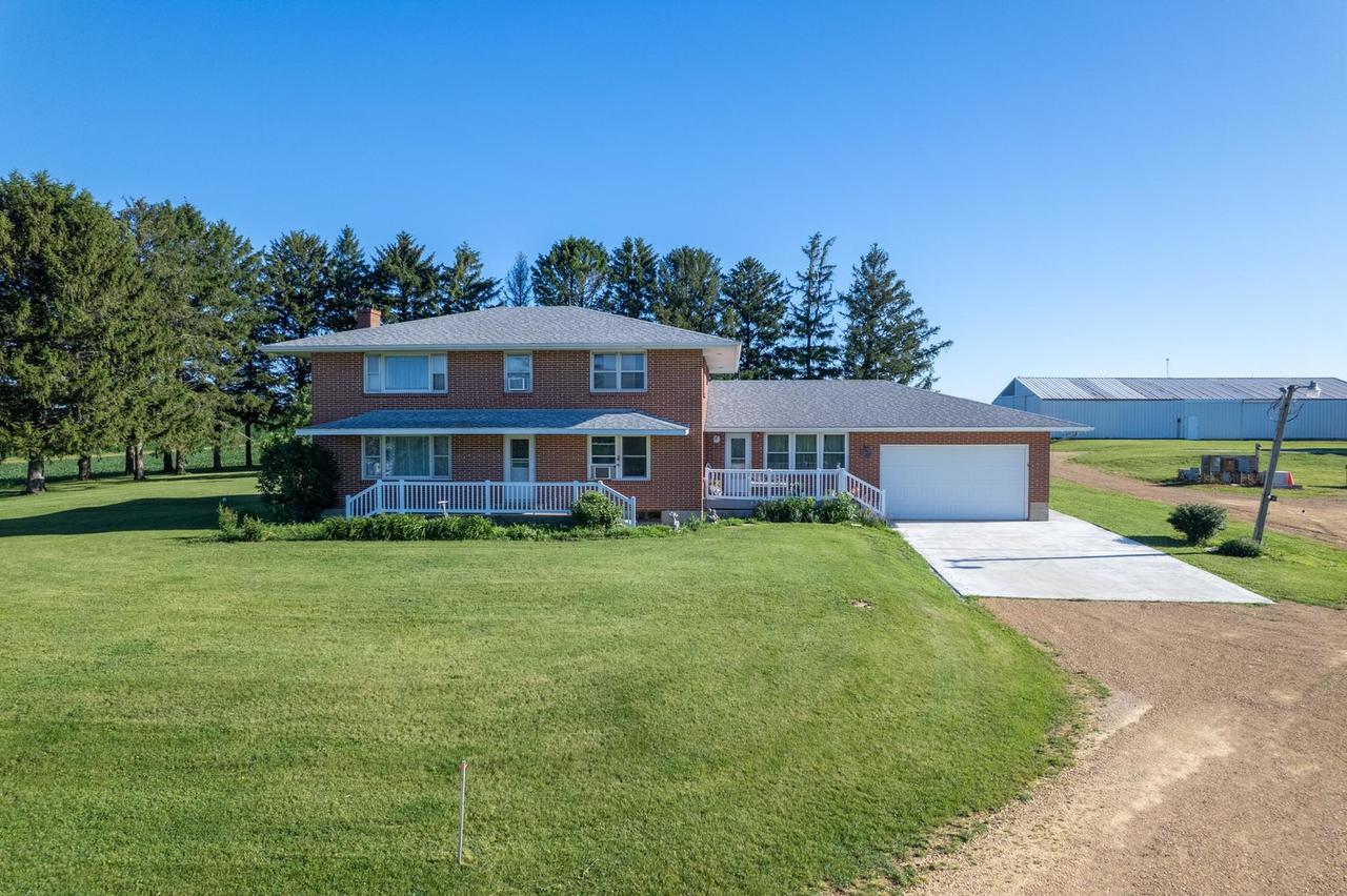30319 Brookville A&b Rd., Lanark, IL 61046