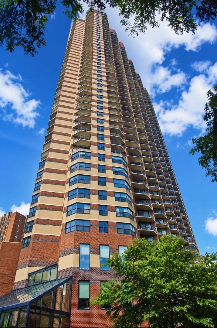 3660 N Lake Shore Dr. #2812, Chicago, IL 60613