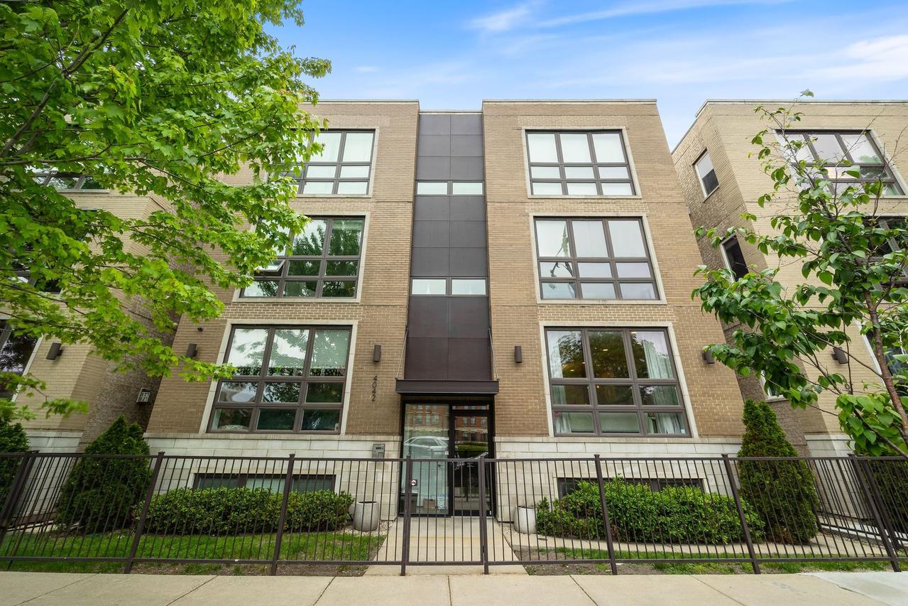 4042 N Western Ave. #1N, Chicago, IL 60618