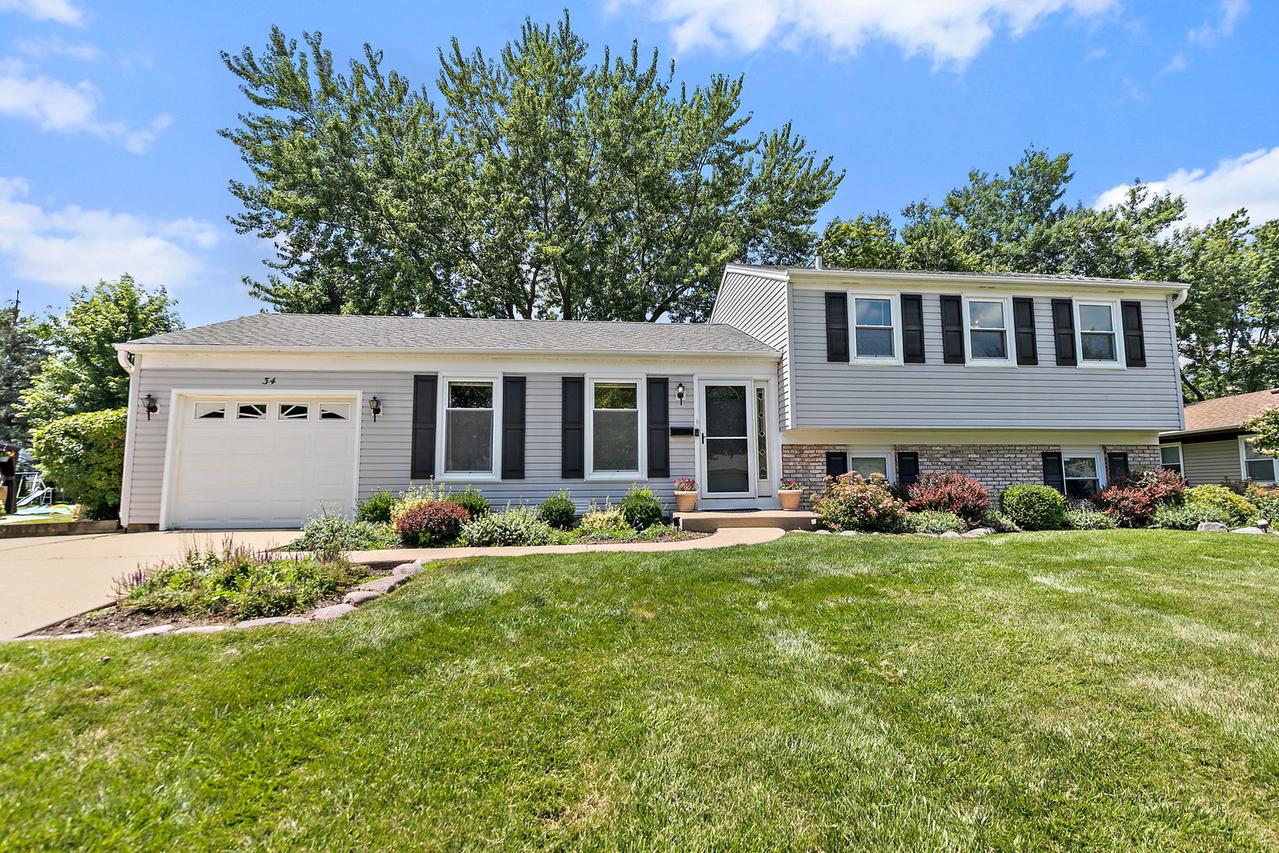 34 Paxton Ln., Schaumburg, IL 60194
