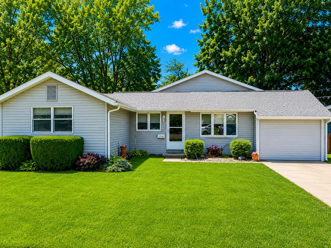1105 Avenue I, Sterling, IL 61081