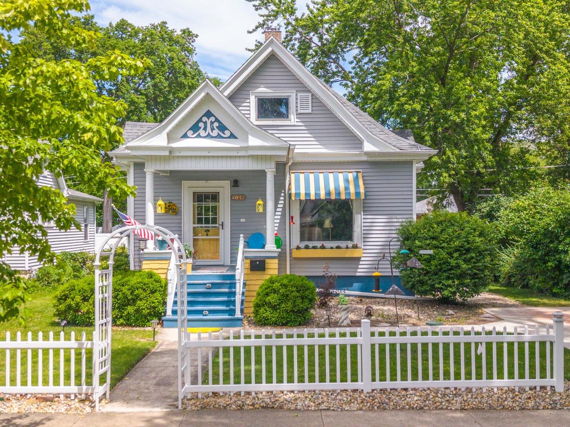729 W Henry St., Pontiac, IL 61764