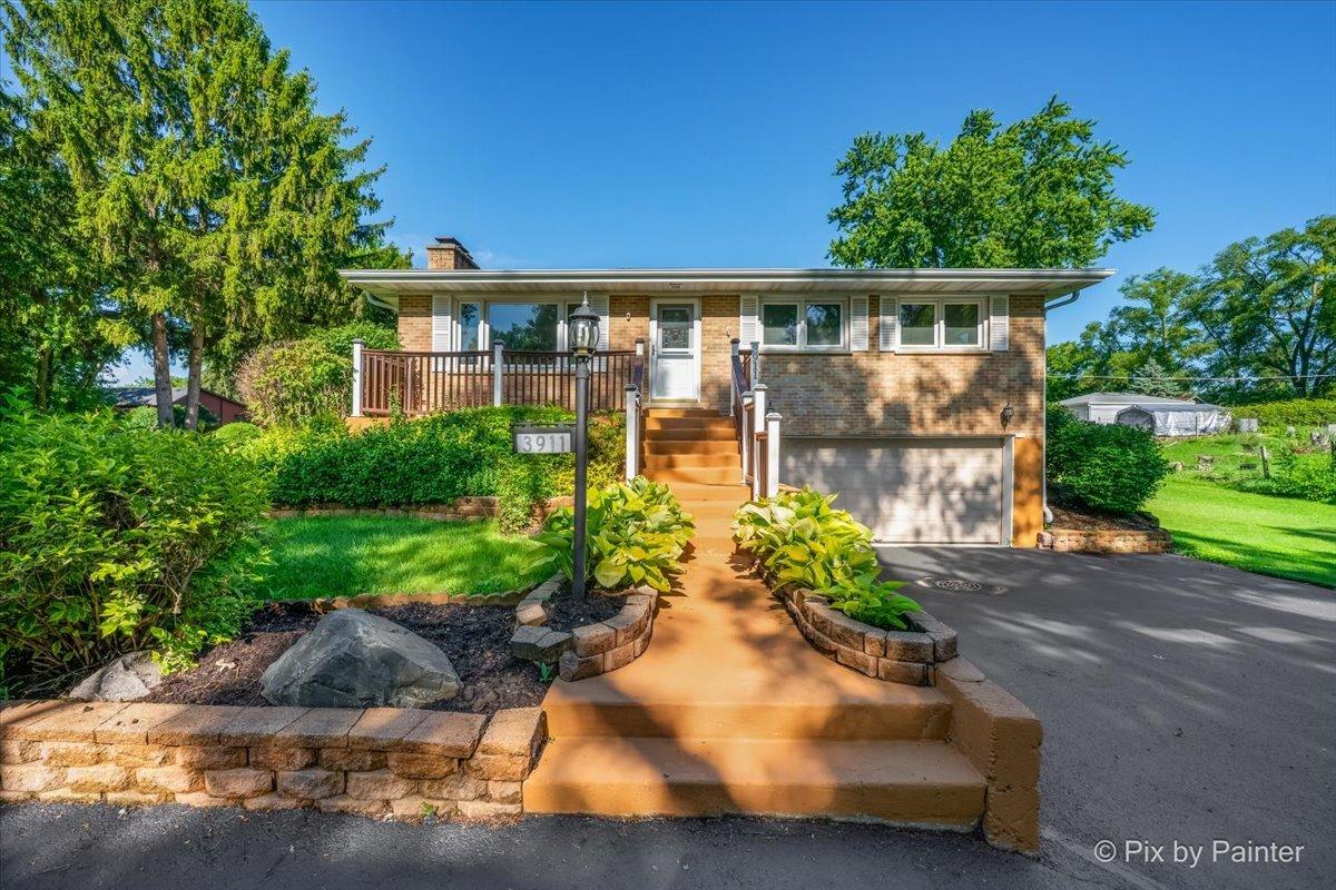 3911 Eastway Dr., Island Lake, IL 60042