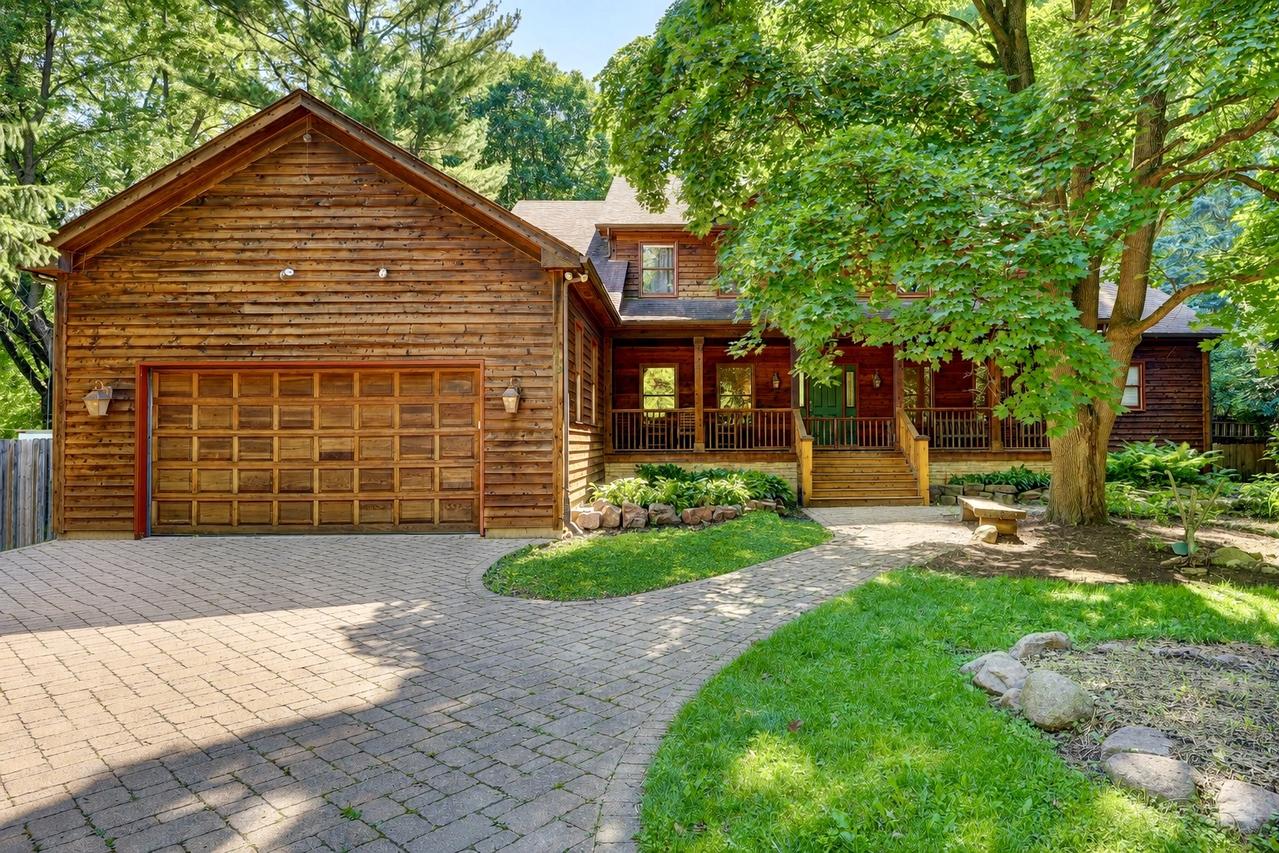 2S253 Madison St., Wheaton, IL 60189