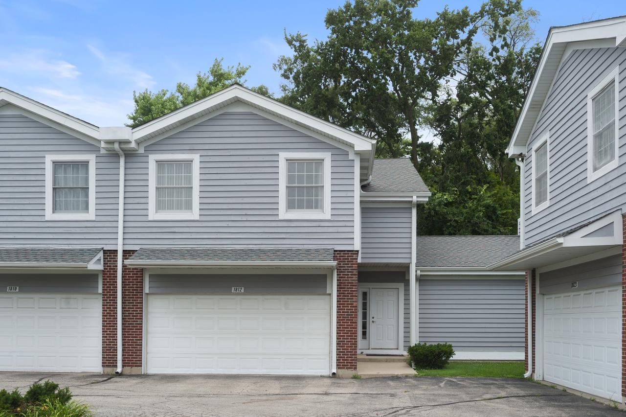 1812 Monroe Ct., Glenview, IL 60025