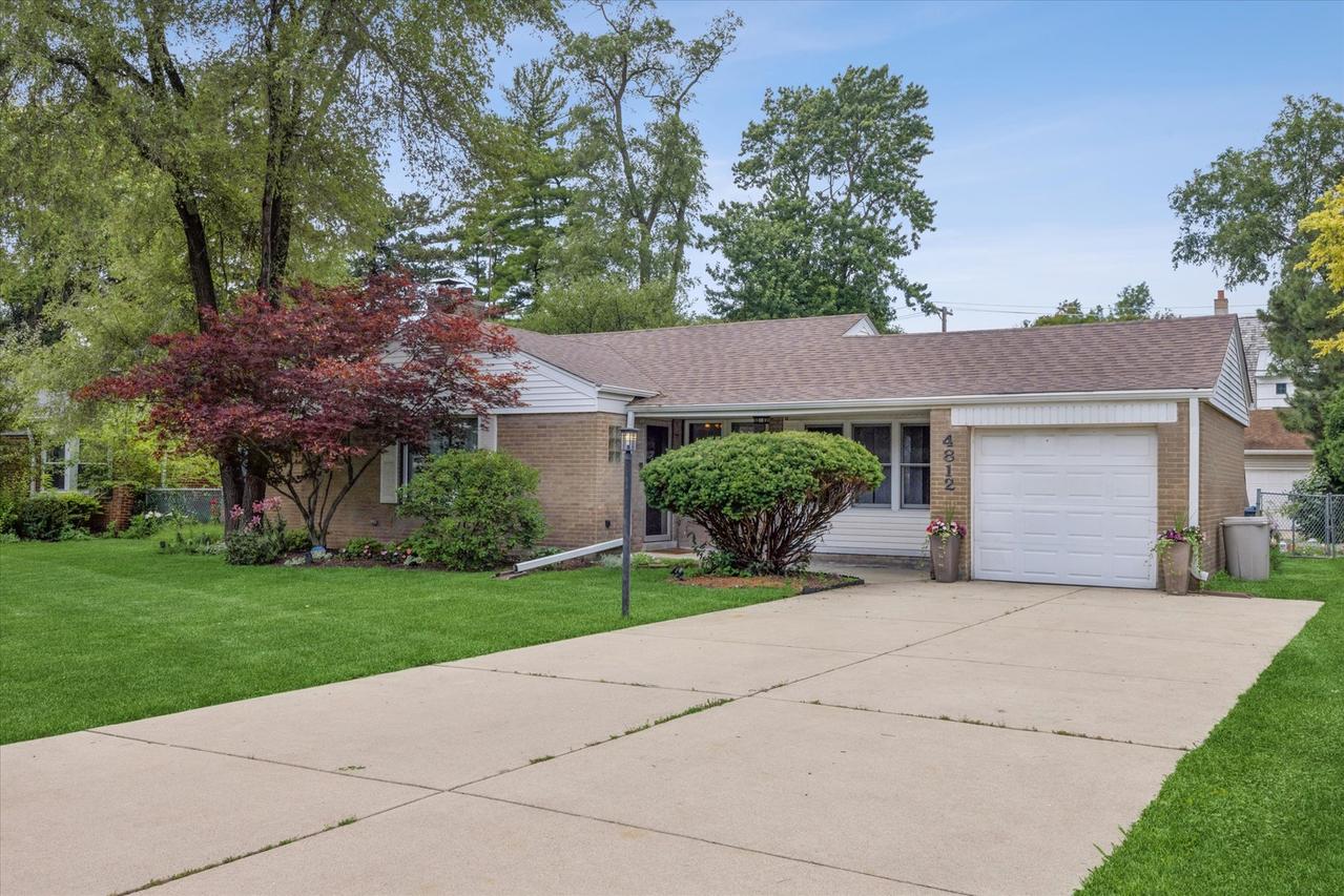 4812 Wolf Rd., Western Springs, IL 60558