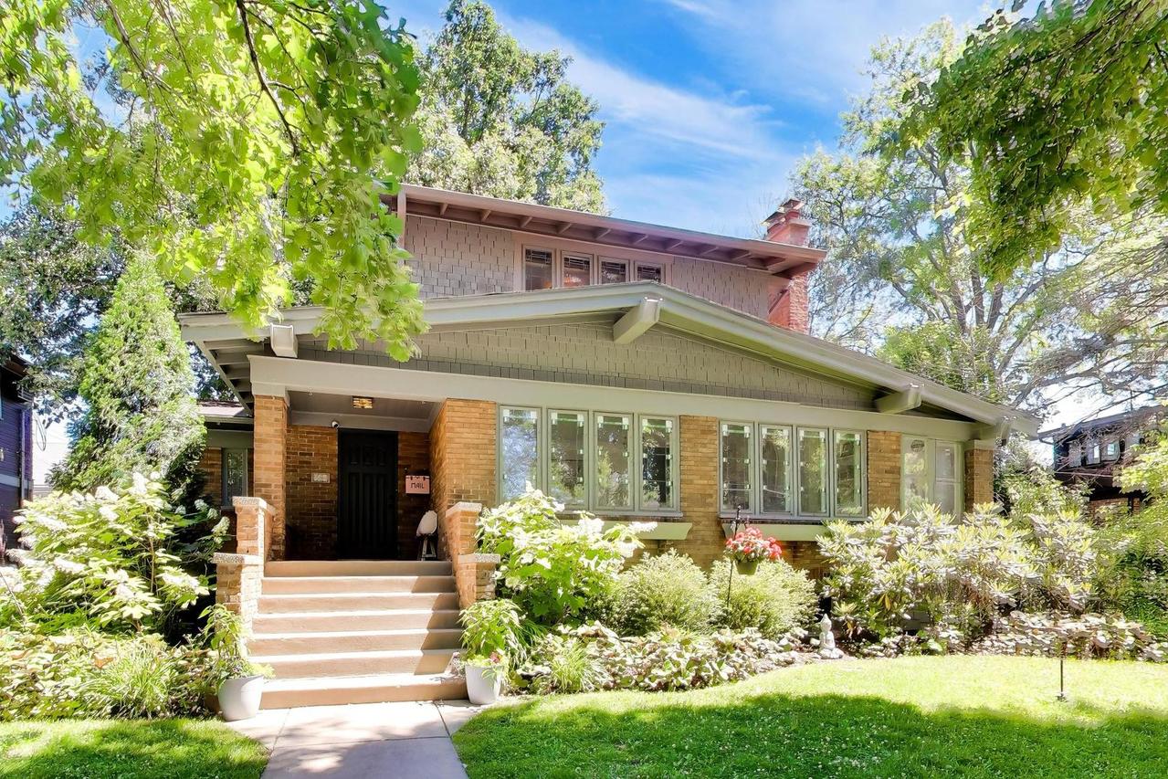 322 Oak Cir., Wilmette, IL 60091