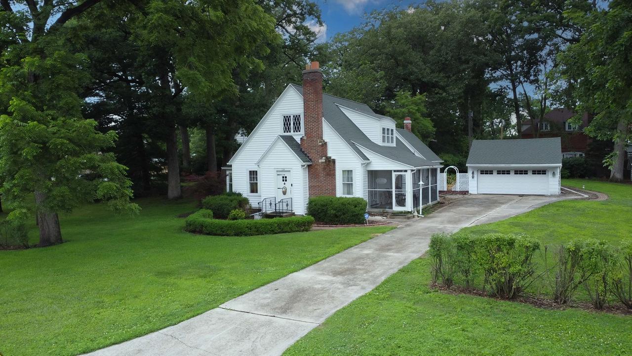 120 E Washington Ave., Watseka, IL 60970