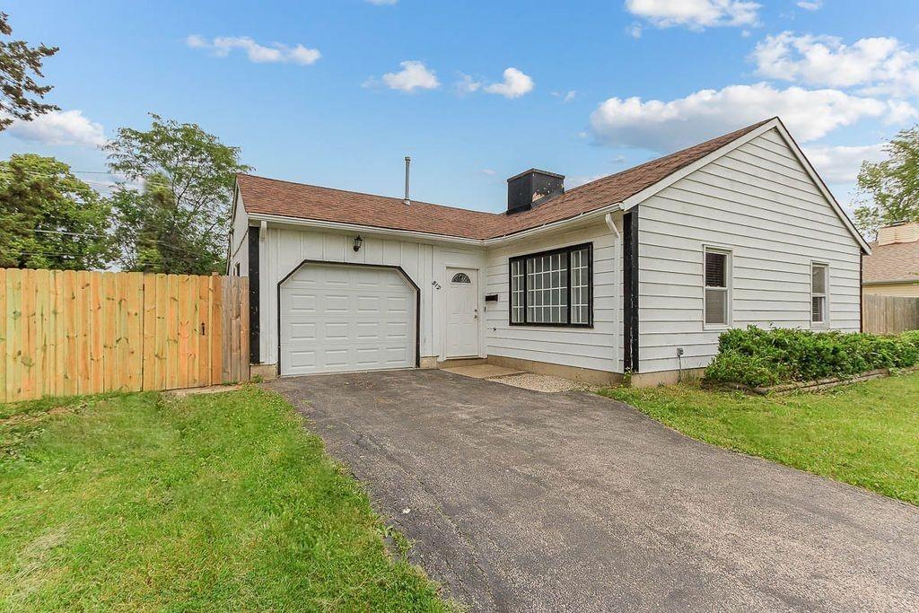 512 Cherry Cir., Glenview, IL 60025