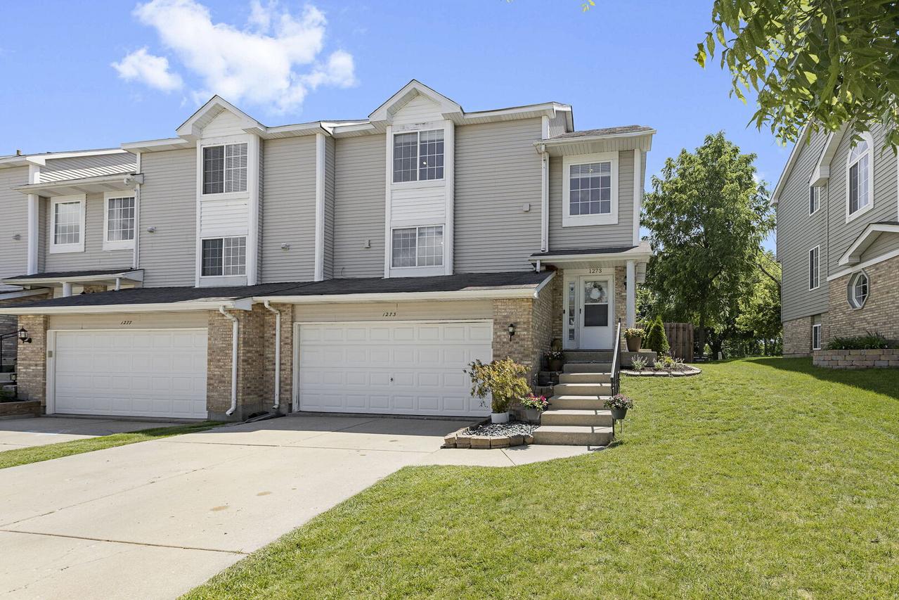 1273 Karyn Ln., Grayslake, IL 60030
