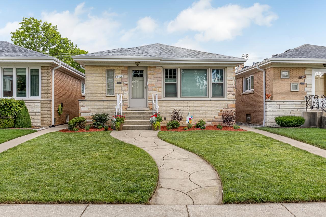 5815 N Oketo Ave., Chicago, IL 60631