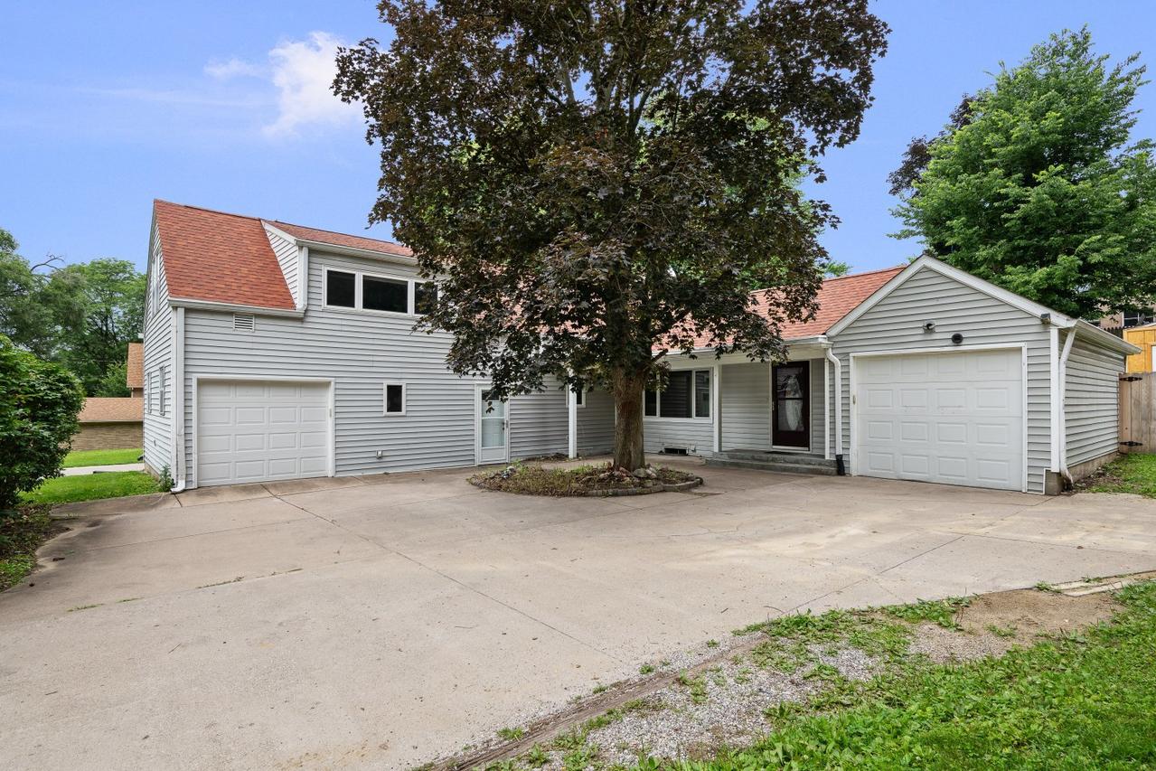 1321 46th Ave., Rock Island, IL 61201