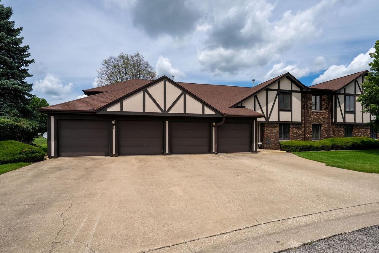 5 Crystal Ct., Pontiac, IL 61764