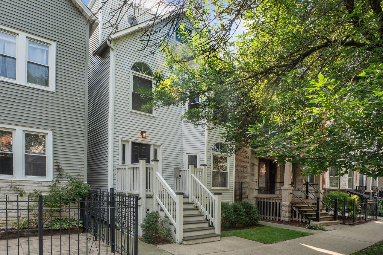 2527 N Washtenaw Ave., Chicago, IL 60647