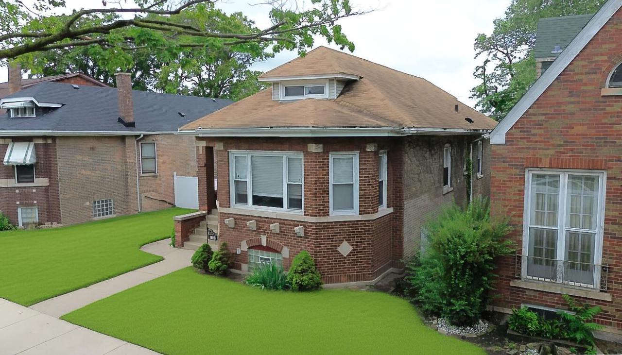 8126 S Chappel Ave., Chicago, IL 60617