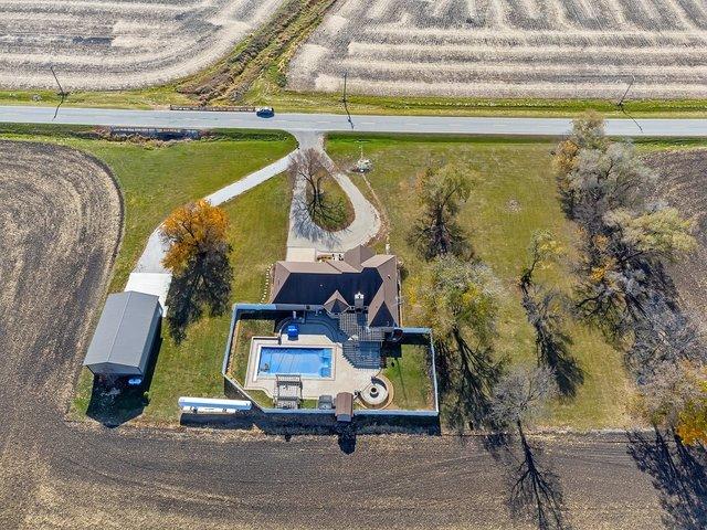 10739 E 3200 North Rd., Blackstone, IL 61313